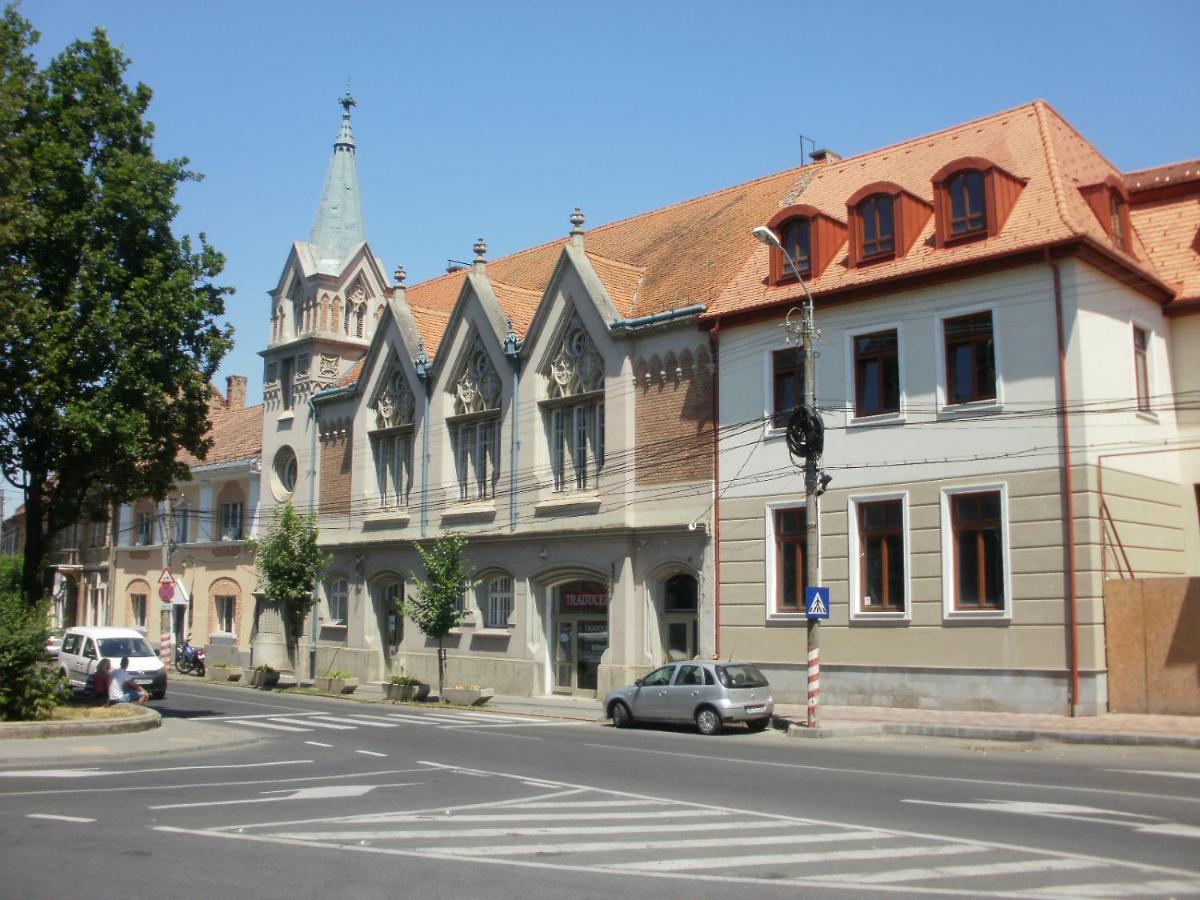 Butterfly Apartment-Hidden Gem In The Heart Of Târgu-Mureş Eksteriør bilde